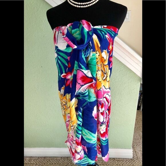 Beautiful coverup by Old Navy - Picture 1 of 2